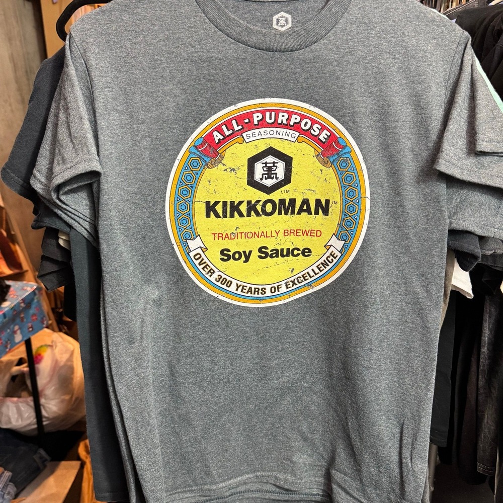 Kikkoman soy sauce NWOT size small